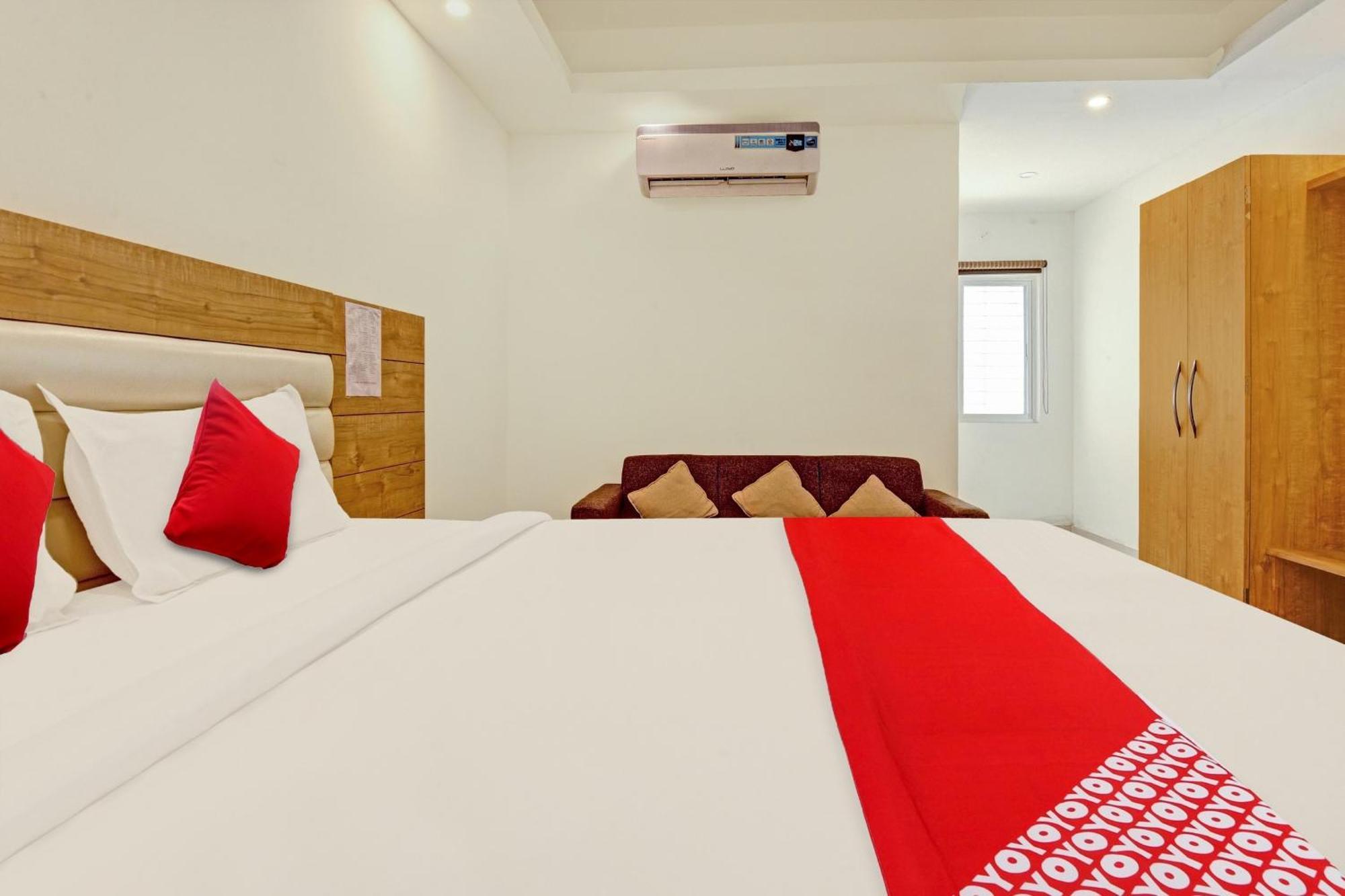 Super Oyo Hotel O Aura Hotel Rajdhani Residency รานจี ภายนอก รูปภาพ